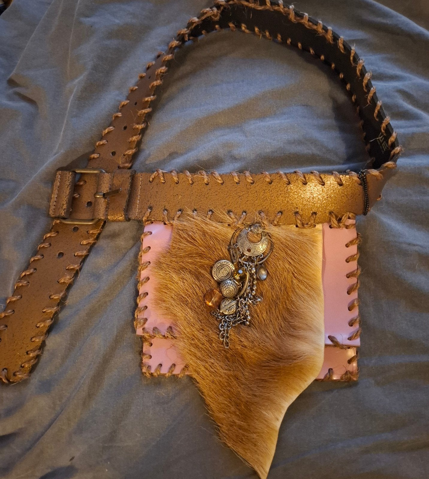 Nieuwe Boho Ibiza Style Riem Heuptas van Echt Leer en Vacht, Ophalen of Verzenden, Nieuw, Bruin, Overige typen