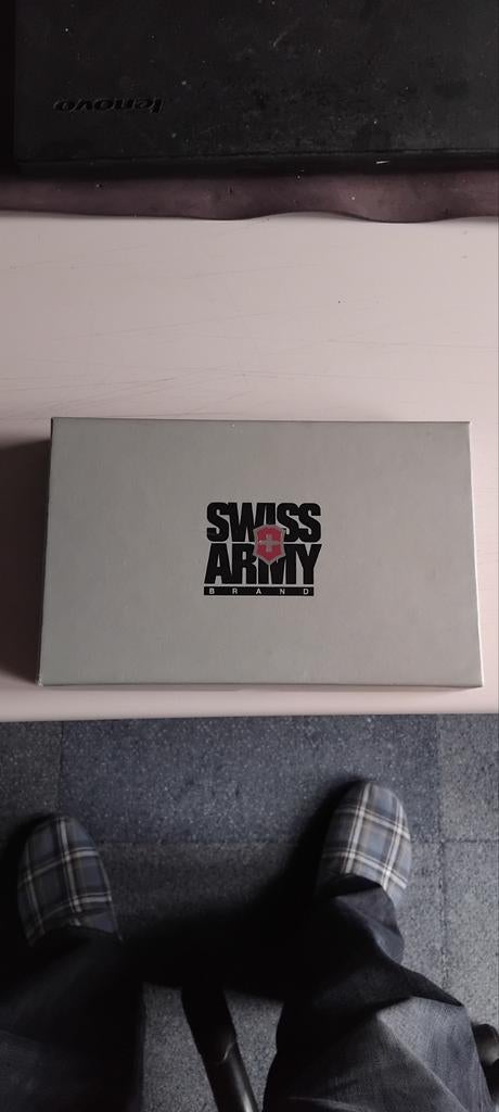 Swiss Army Polshorloge met Paarse Leren Band, Ophalen of Verzenden