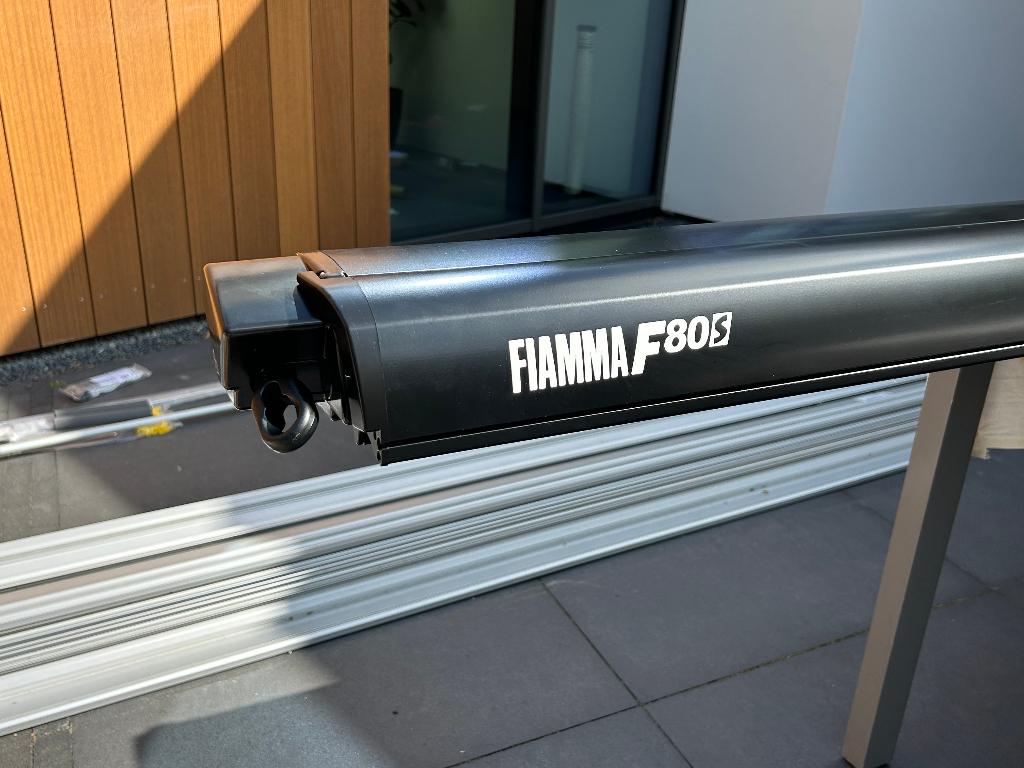 Nieuwe Fiamma F80s luifel 400 Deep Black / Royal Grey doek, Ophalen, Nieuw