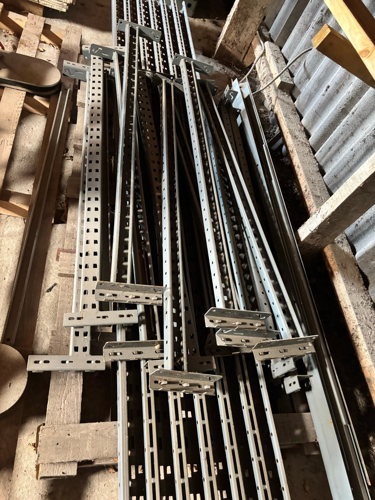 Stelling: 6 staanders (370cm), 12 liggers (150cm), Ophalen of Verzenden