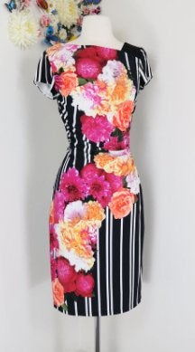Joseph Ribkoff elegant gekleurde stretch jurk mt 44, Kleding | Dames, Jurken, Overige kleuren, Verzenden, ., Maat 42/44 (L)