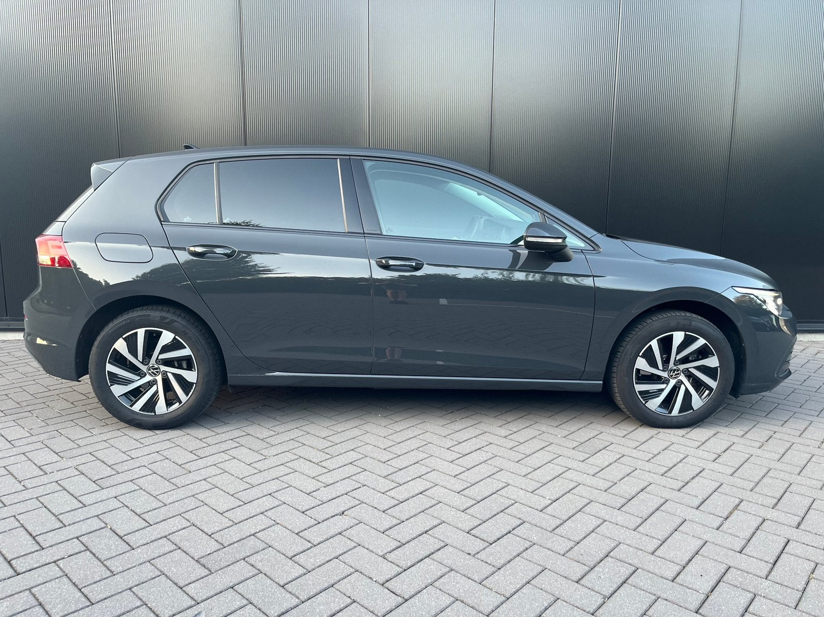 Foto 10 van Volkswagen Golf 1.4 e-Hybrid STYLE MASSAGE MEMORY ACC LED NA