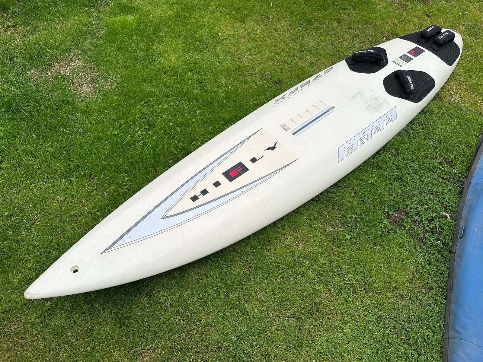 Windsurfset: NeilPryde zeil, mast, plank en accessoires, Ophalen, Gebruikt, Minder dan 250 cm, 6.5 m² tot 8 m²