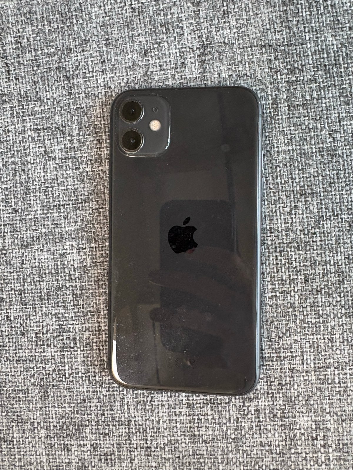 Zwarte iPhone 11 - 64GB met doosje en hoesje, Telecommunicatie, Ophalen of Verzenden, Gebruikt, Zwart, IPhone 11