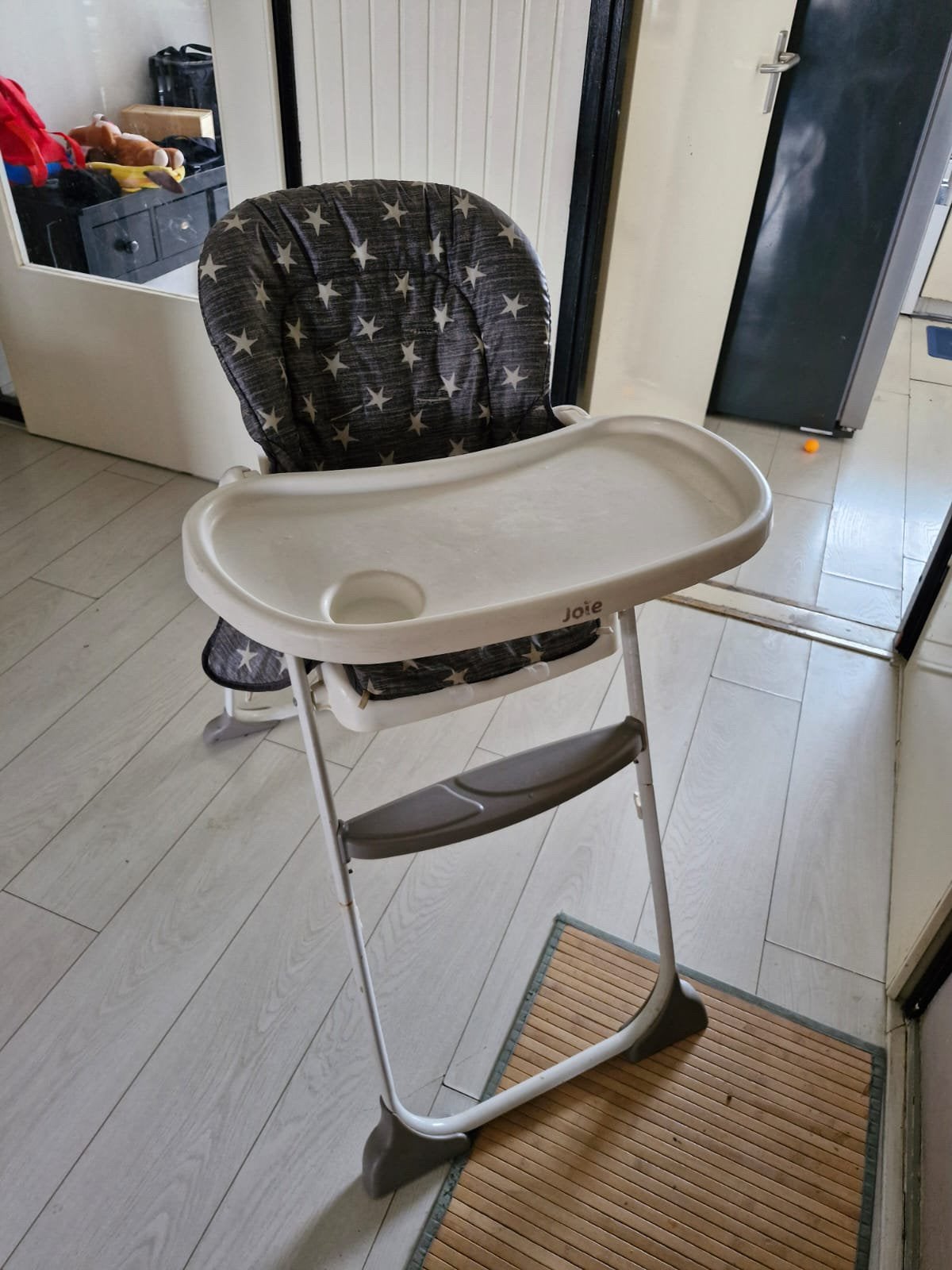 Foldable high chair, Kinderen en Baby's, Kinderstoelen, Ophalen of Verzenden, Zo goed als nieuw, Overige typen