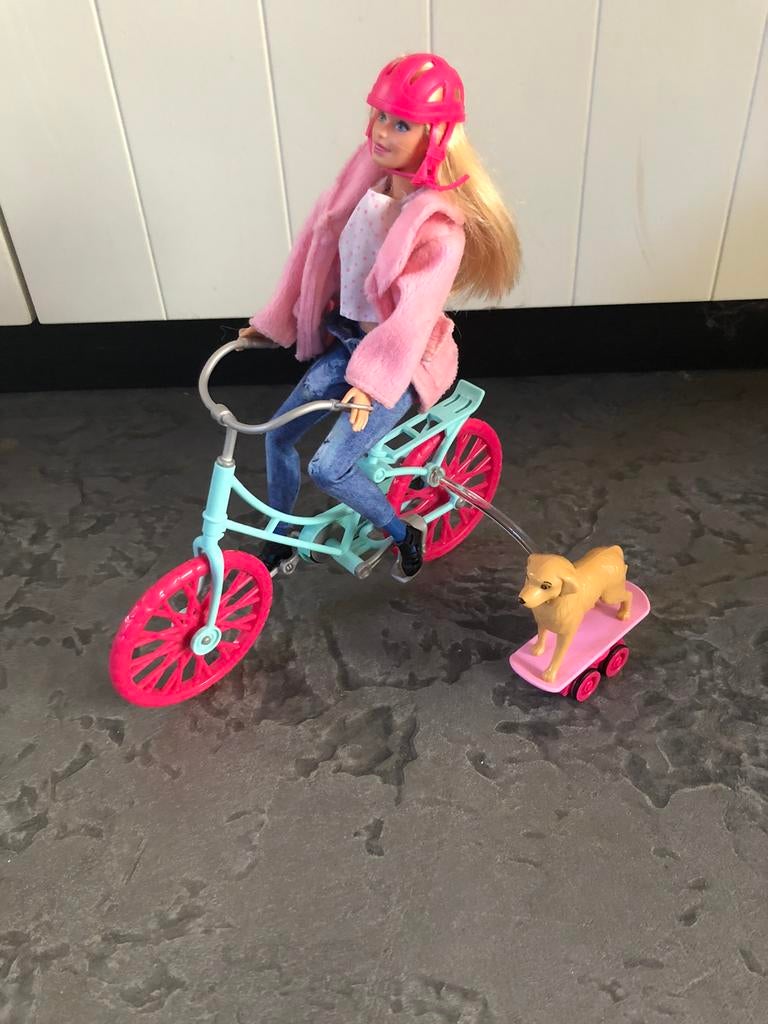 Barbie & pup spin and ride set mattel, Ophalen, Zo goed als nieuw, Fashion Doll