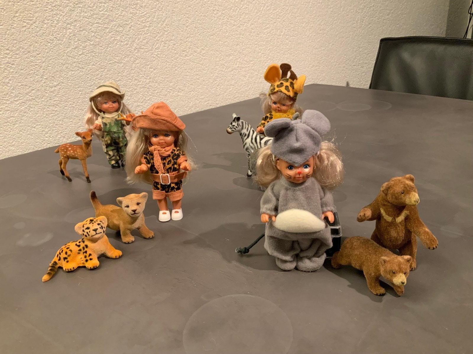 Vier schattig aangeklede Simba poppetjes. Safari., Ophalen of Verzenden, Zo goed als nieuw, Overige typen