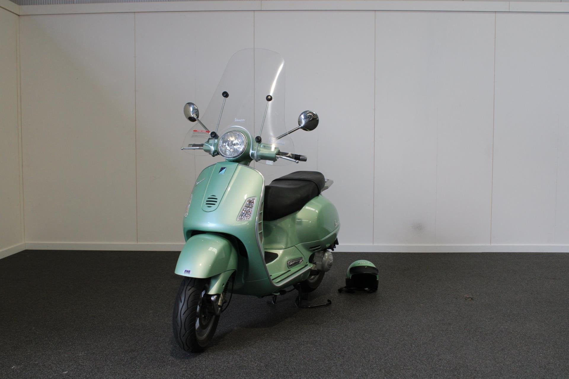 Vespa Scooter GT 200, Motoren, Motoren | Overige merken, Bedrijf, Scooter, 12 t/m 35 kW