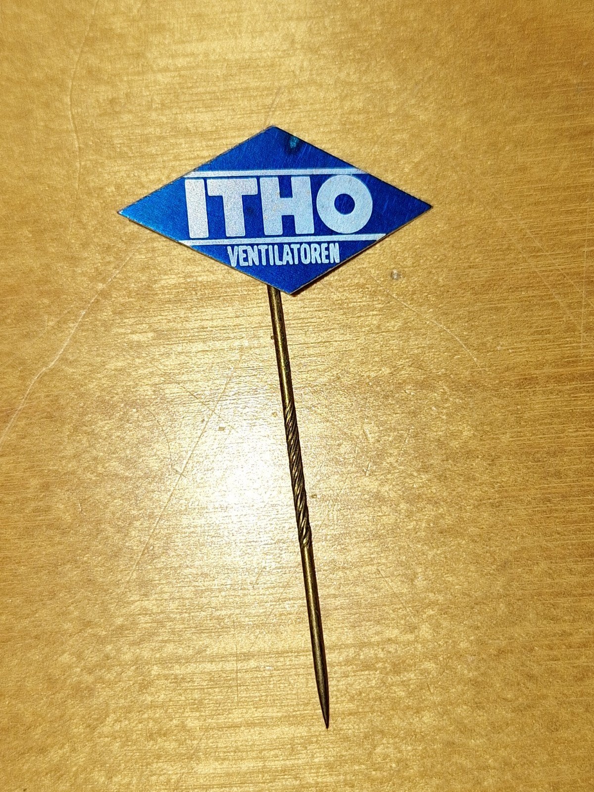Vintage ITHO VENTILATOREN Speldje/Pin, Ophalen of Verzenden, Gebruikt, Merk, Speldje of Pin