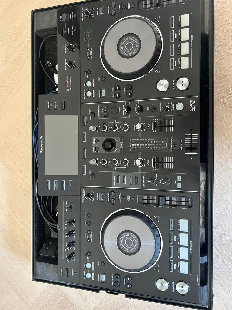 Pioneer XDJ-RX DJ-set met flightcase en meer, Muziek en Instrumenten, Dj-sets en Draaitafels, Ophalen, Zo goed als nieuw, Dj-set