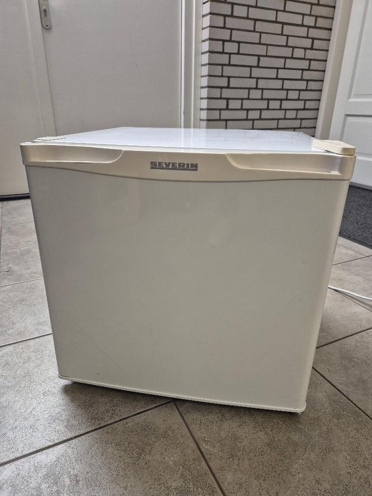 Mini vriezer, Witgoed en Apparatuur, Vriezers en Diepvrieskisten, Gebruikt, Minder dan 85 cm, Minder dan 60 cm, Vrijstaand