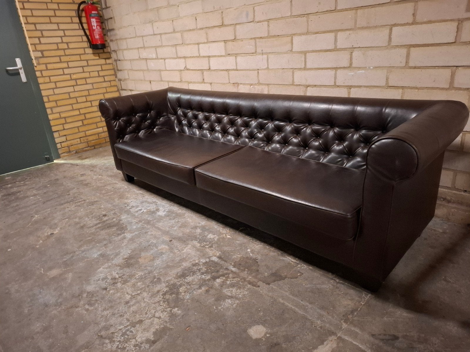 Chesterfield bank - Bruin leer -3-4-5-zits, Ophalen, Gebruikt, 200 tot 250 cm, Vierpersoons of meer