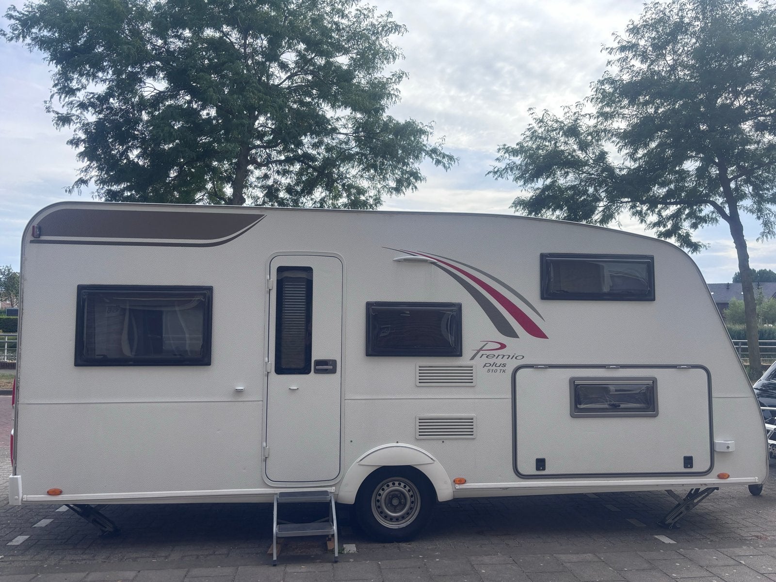 Burstner Premio Plus 510 TK - Ruime gezinscaravan met stapel, Schokbreker, Rondzit, Particulier, Meer dan 6