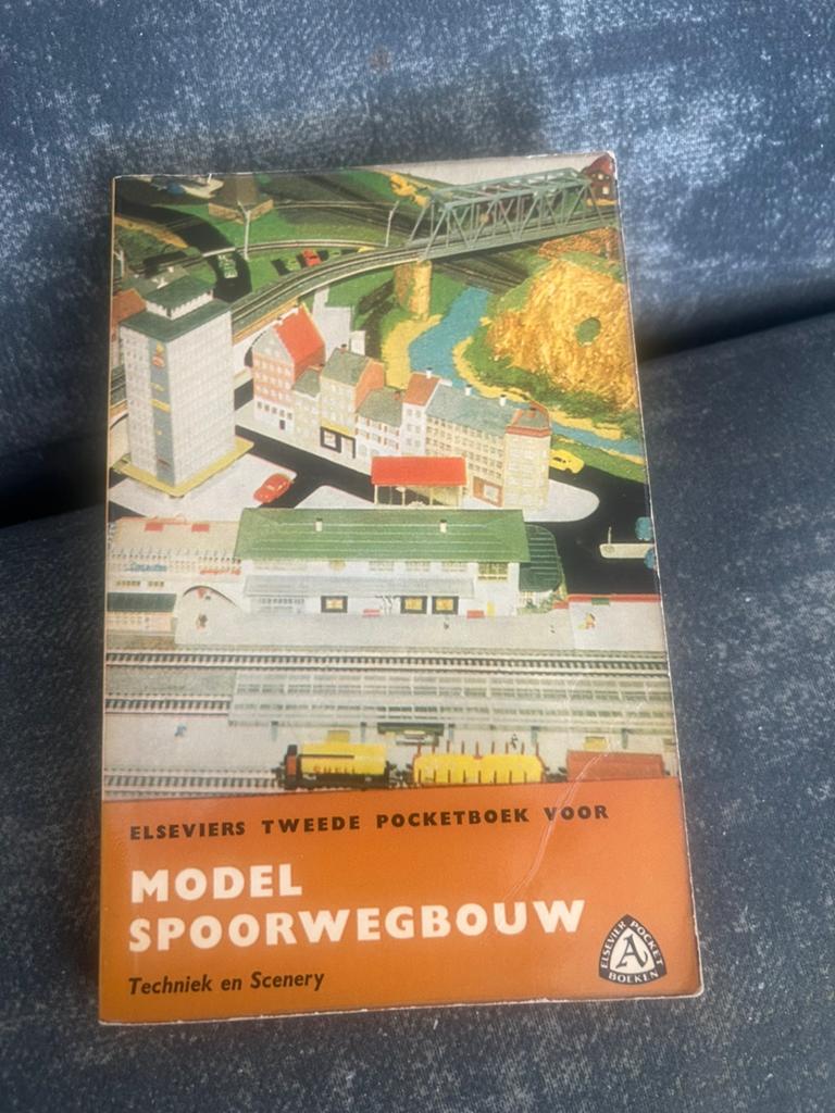 MODEL SPOORWEGBOUW 1961, Overige merken, Gebruikt, Gelijkstroom of Wisselstroom, Boek, Tijdschrift of Catalogus