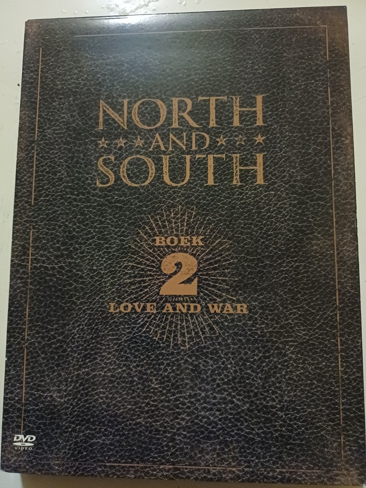 North and South  boek 2, Vanaf 12 jaar, Ophalen of Verzenden, Zo goed als nieuw