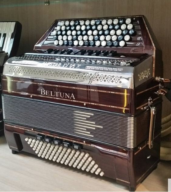 Beltuna Alpstar IV 96 KM Palisander Helicon/Register B-Griff, Muziek en Instrumenten, Beltuna@beltuna.com, Met koffer, Zo goed als nieuw