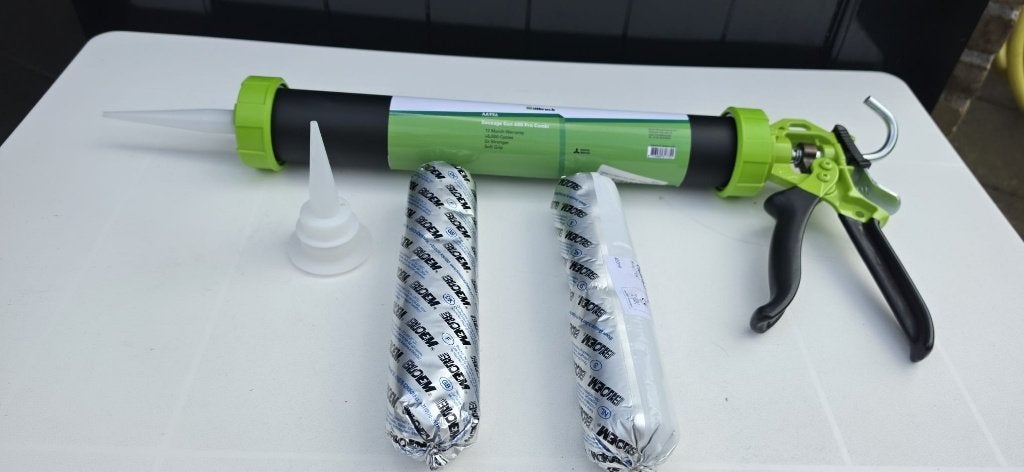 Illbruck AA956 kitpistool 600 pro combi met twee sausages, Ophalen of Verzenden, Nieuw, Kitspuit, Overige merken