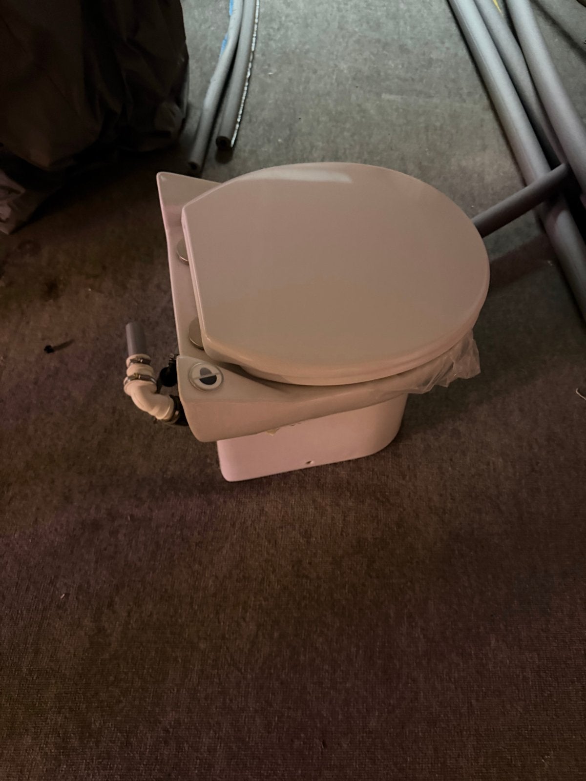 Compact toilet met ingebouwde sanibroyeur, Ophalen, Gebruikt, Toilet