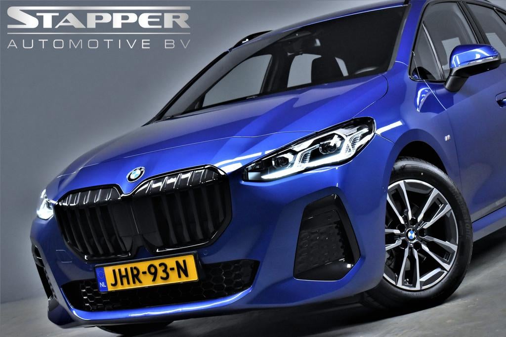 BMW 2 Serie Active Tourer 218i 136pk Automaat M-Sport 1e Eig, 136 pk, Gebruikt, Blauw, 1445 kg