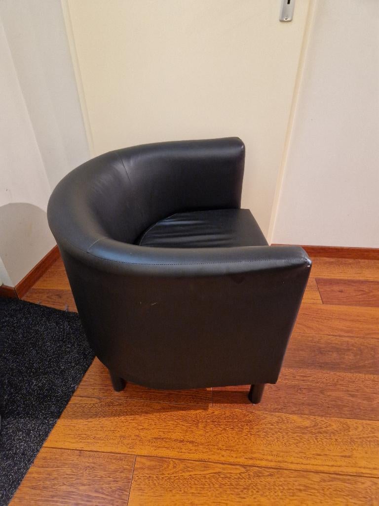 Stoeltje kunstleder., Ophalen