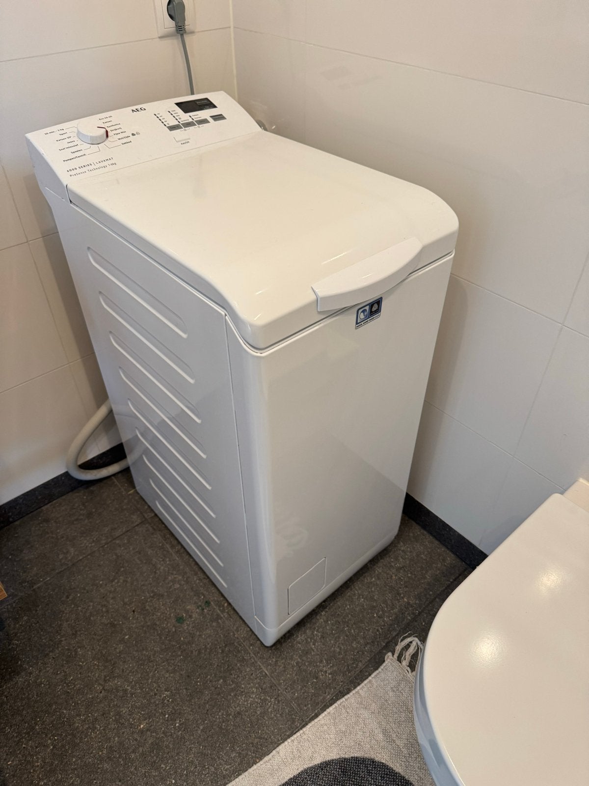 AEG Lavamat 6000 Series Bovenlader Wasmachine, Witgoed en Apparatuur, Wasmachines, Ophalen, 1200 tot 1600 toeren, Gebruikt, 4 tot 6 kg
