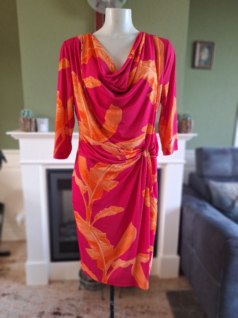 Amania Mo roze oranje waterval hals jurk NL 42 BE 44, Verzenden, Maat 42/44 (L), Zo goed als nieuw, Knielengte