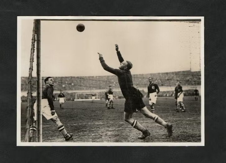 Voetbalkaart Leo Halle Go Ahead Eagles Ned. Elftal 1931., Ophalen of Verzenden, Zo goed als nieuw