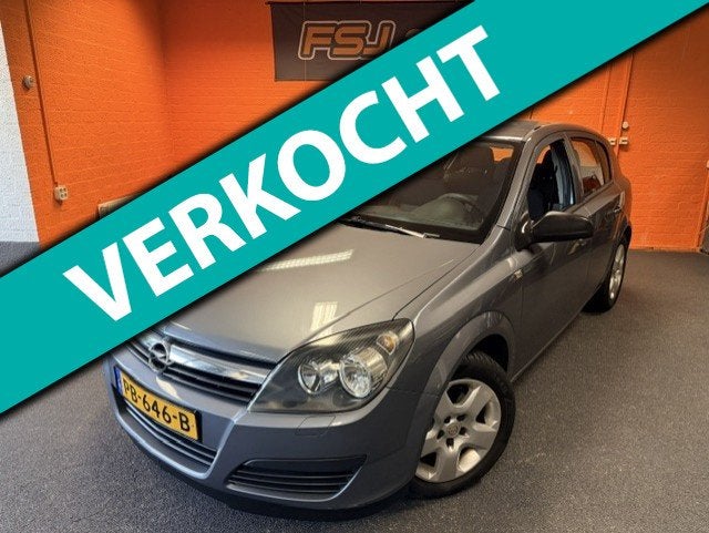 Opel Astra 1.4 / 90PK / 5 DEURS / ESSENTIA / AIRCO!, Auto's, Voorwielaandrijving, Stof, Gebruikt, Blauw
