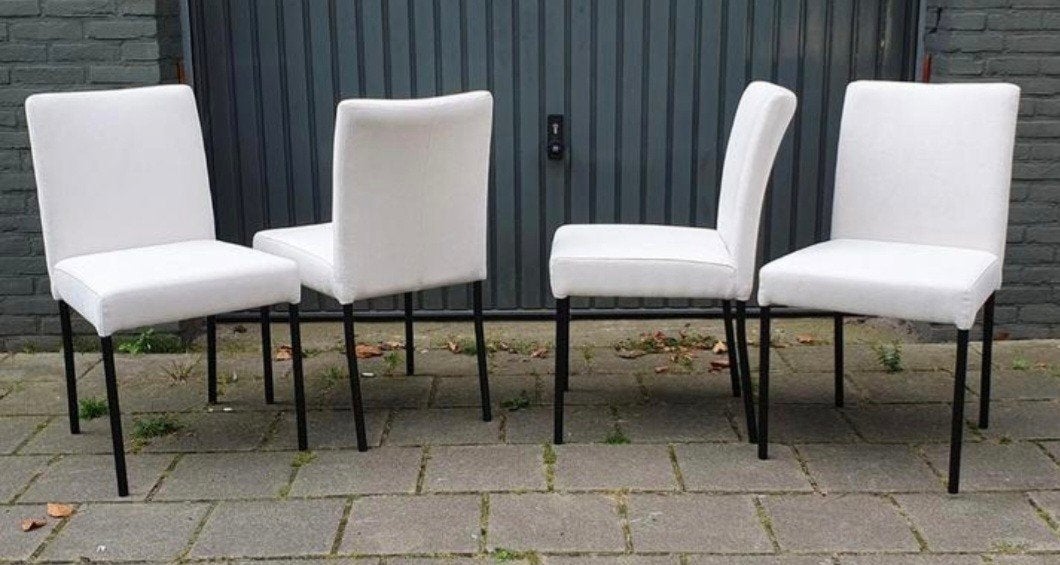 4 Eetkamerstoelen van Montel, model Blond, 400 euro
In zeer, Huis en Inrichting, Wit, Goossens montel eijerkamp piet klercx stijl