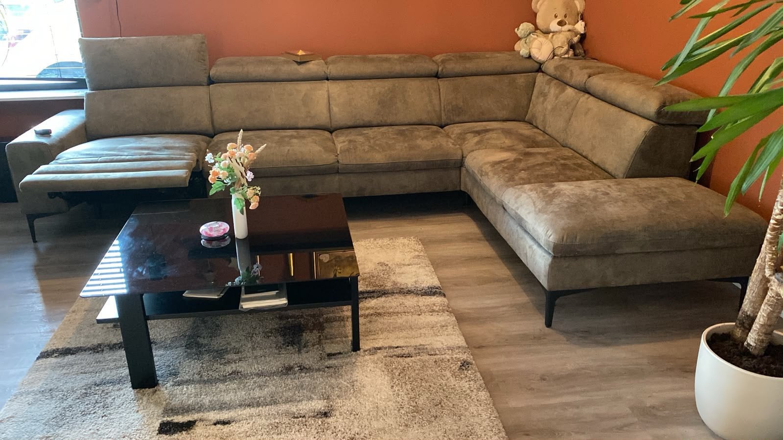 Zit bank met salon tafel, Ophalen, Zo goed als nieuw