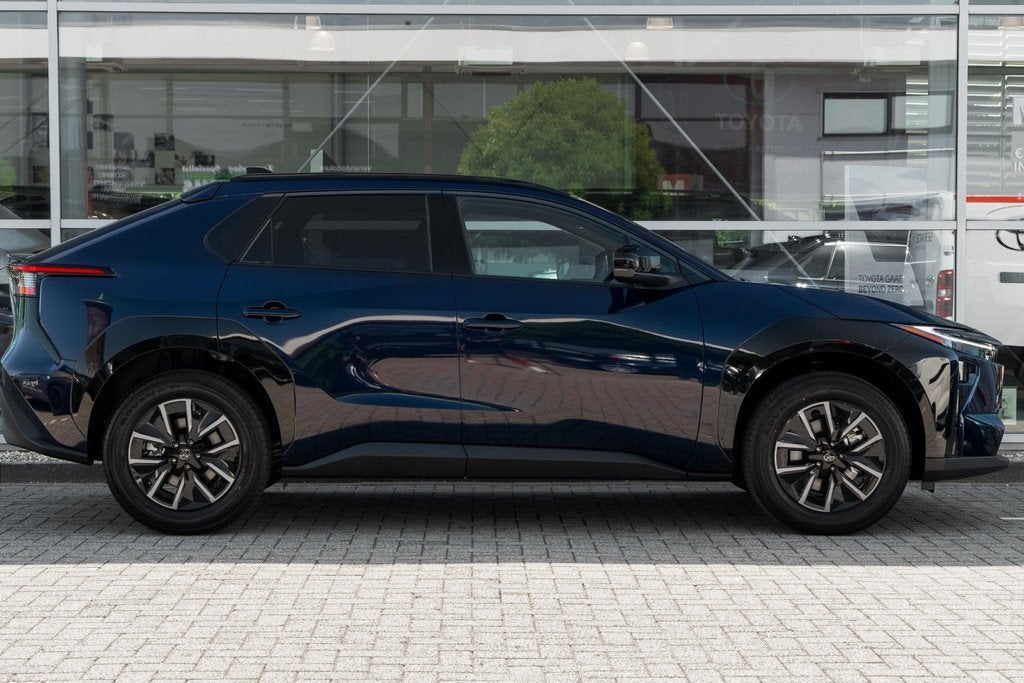 Toyota bZ4X Active Limited Edition 58 kWh VOORDEEL!, Auto's, Toyota, 444 km, Gebruikt, 750 kg, Blauw