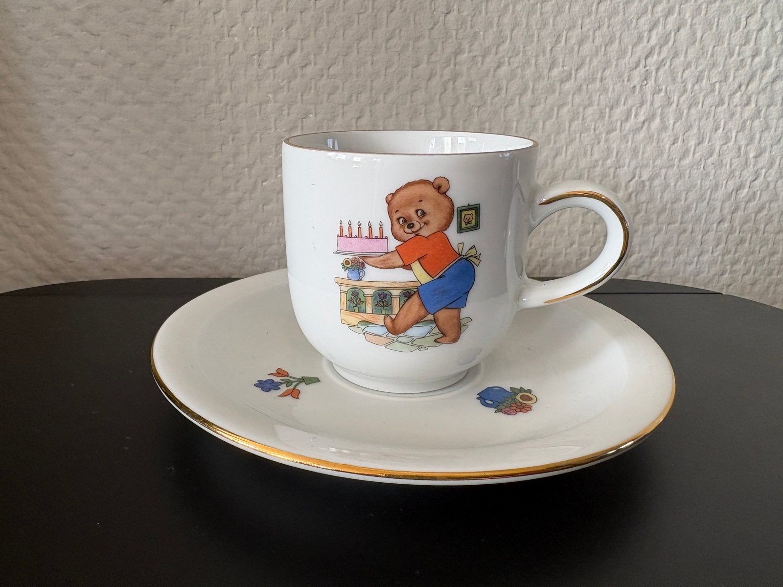 Winterling Schwarzenbach kinderservies 'Beer met taart', Ophalen of Verzenden, Zo goed als nieuw, Porselein, Overige stijlen