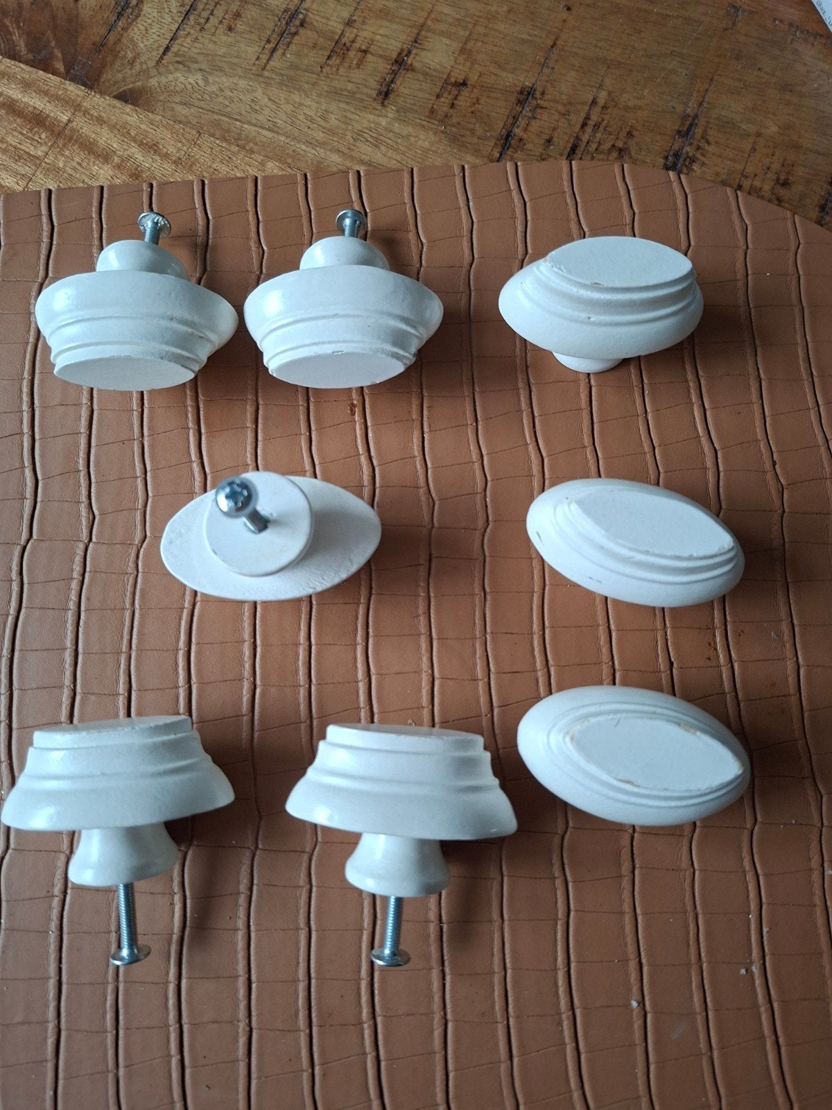 Set van 8 witte houten meubelknoppen, Ophalen of Verzenden, Zo goed als nieuw