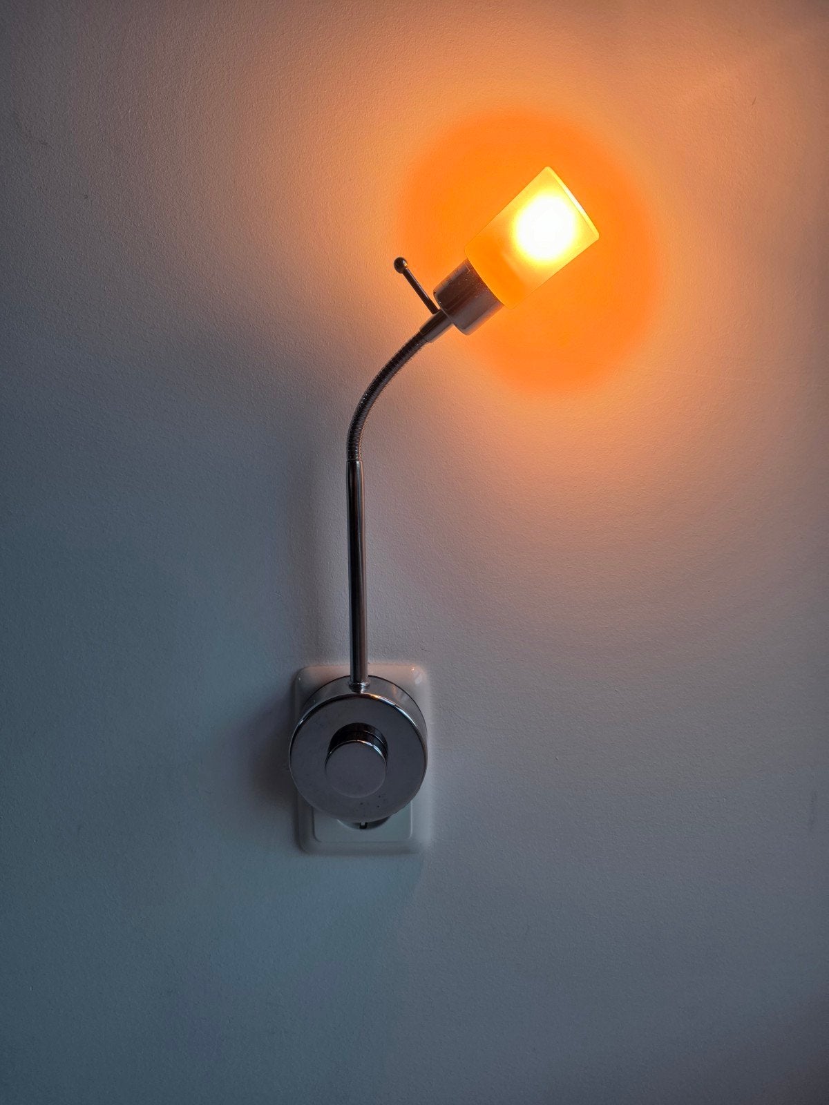 Sfeervolle flexibele stekkerlamp met Dimmer – chroom, Huis en Inrichting, Lampen | Wandlampen, Ophalen of Verzenden, Zo goed als nieuw