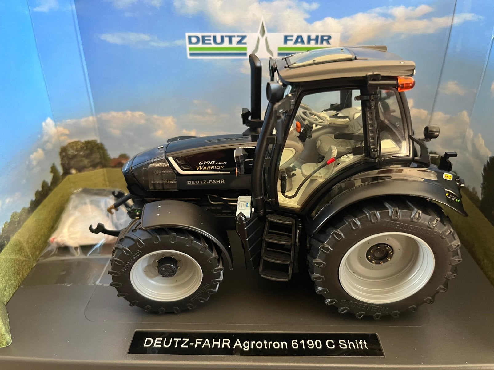 Deutz Fahr Agrotron 6190 Cshift trekker Weise Toys 2036, Ophalen of Verzenden, Nieuw, Tractor of Landbouw, Overige merken