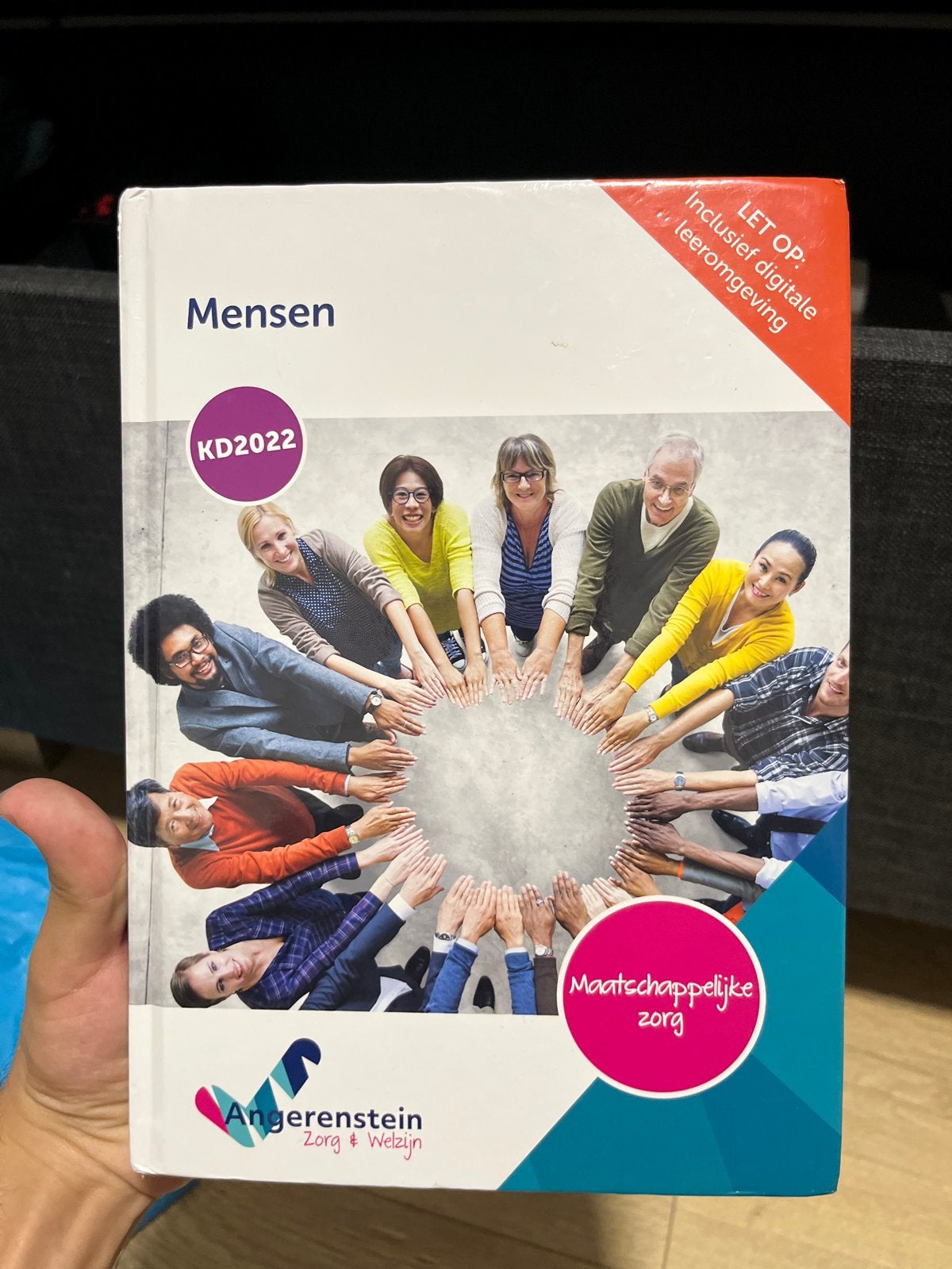 Nieuw schoolboek Mensen KD2022 Maatschappelijke Zorg, Boeken, Schoolboeken, Ophalen, Nieuw, Overige niveaus, Overige vakken
