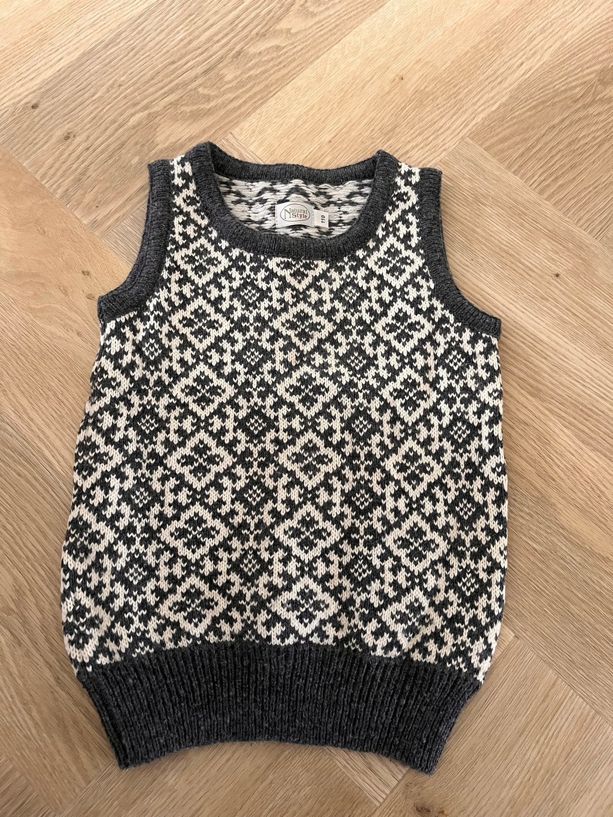 Natural Style Gebreide Mouwloze Trui Wol Maat 110, Ophalen of Verzenden, Nieuw, Jongen of Meisje, Trui of Vest