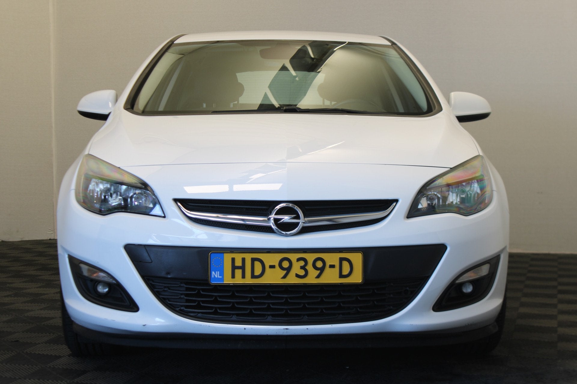 Opel Astra 1.4 Blitz (bj 2015), Voorwielaandrijving, Gebruikt, 4 cilinders, Parkeersensor