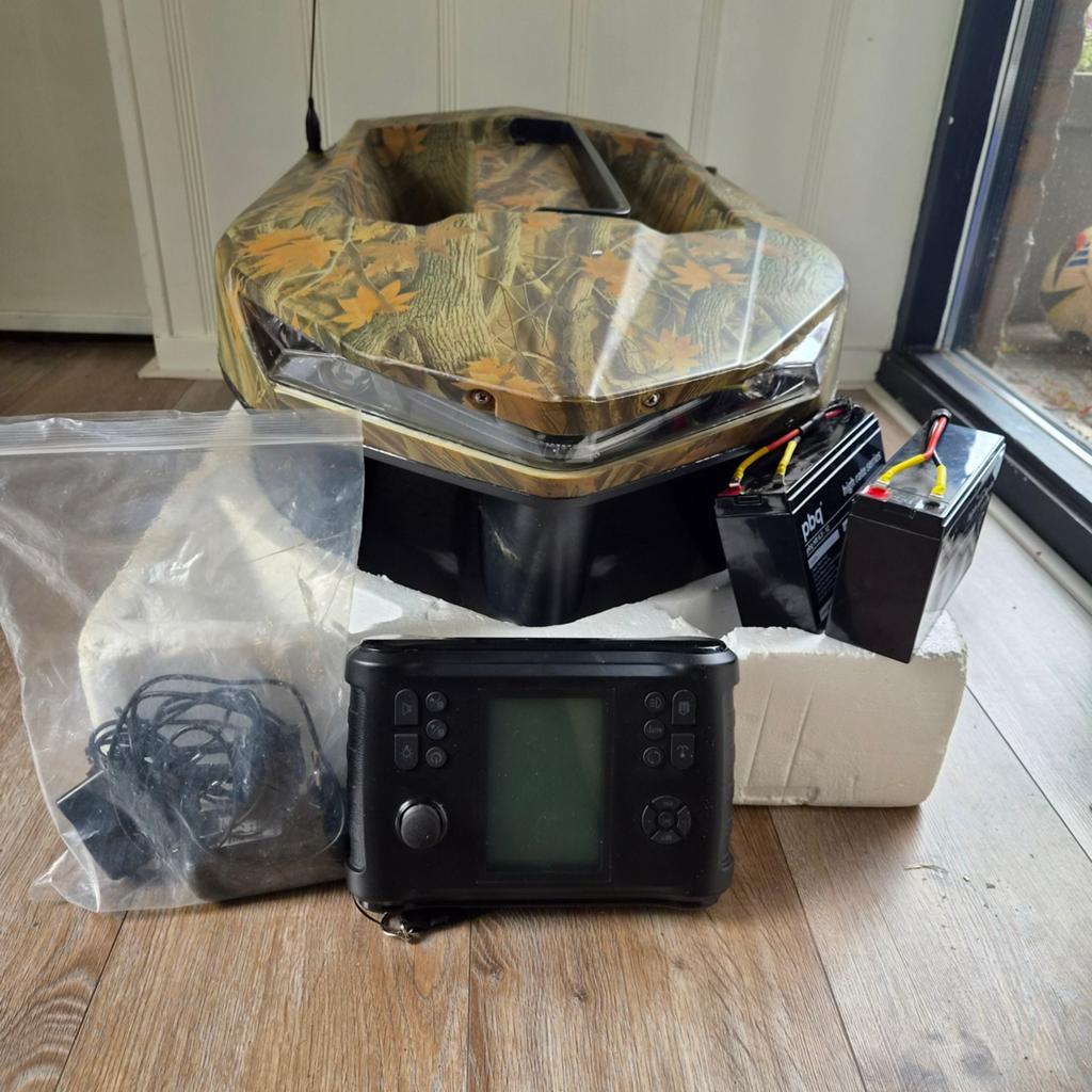 Voerboot Endeavor XL met dieptemeter en 2 accu's, Ophalen of Verzenden, Gebruikt