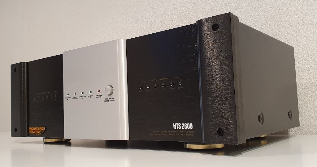 Power Center - Monster Power HTS2600, Ophalen of Verzenden, S, Overige kabels, S