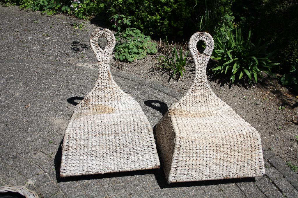 IKEA GULLHOLMEN schommelstoel 2 stuks, Huis en Inrichting, Stoelen, Ophalen, Gebruikt, Overige kleuren, Riet of Rotan