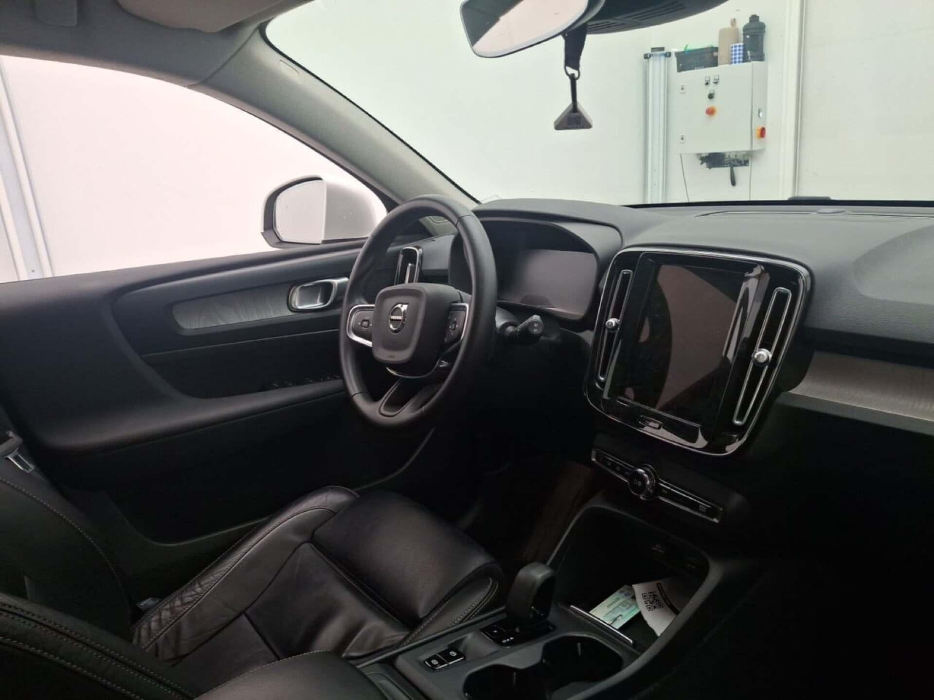 Volvo XC40 1.5 T2 Core, Auto's, Volvo, 12 maanden, Gebruikt, Euro 6, Wit