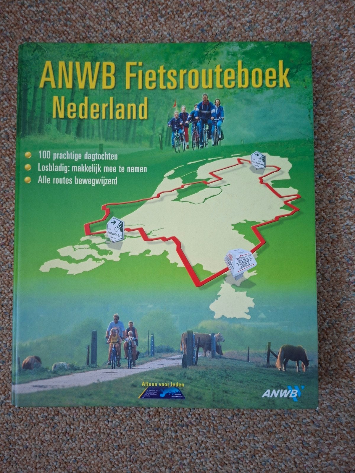 ANWB Fietsrouteboek Nederland - Deel 2, Gelezen, Fiets- of Wandelgids, Ophalen of Verzenden, ANWB
