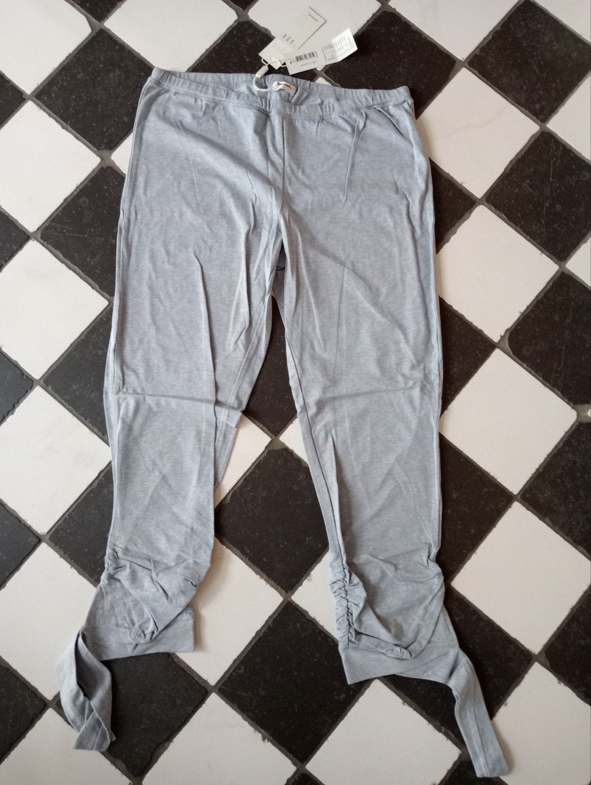 Sandwich 3/4 legging nieuw met kaartje maat L licht grijs, Kleding | Dames, Leggings, Maillots en Panty's, Legging, Nieuw, Ophalen of Verzenden
