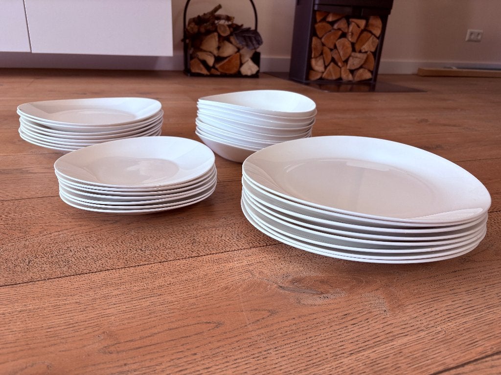 IKEA Skyn complete set servies 32 dlg, Ophalen, IKEA, Zo goed als nieuw, Bord(en)