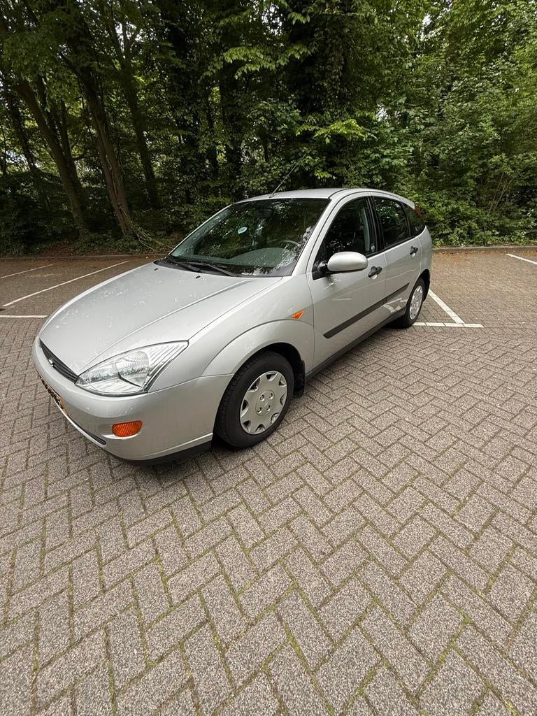 Ford Focus 1.4I 55KW van particulier! Geen handelaar., 4 cilinders, 49 €/maand, Origineel Nederlands, Handgeschakeld