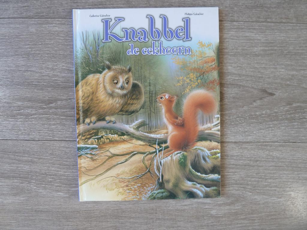 kinder leesboekje getiteld knabbel de eekhoorn., Boeken, Ophalen of Verzenden, Gelezen, Non-fictie