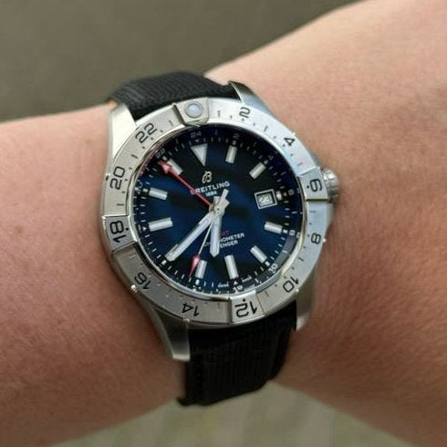 Breitling Avenger GMT 44 – A32320101B1X1 + Stalen Band, Sieraden, Tassen en Uiterlijk, Horloges | Heren, Ophalen, Staal, Staal