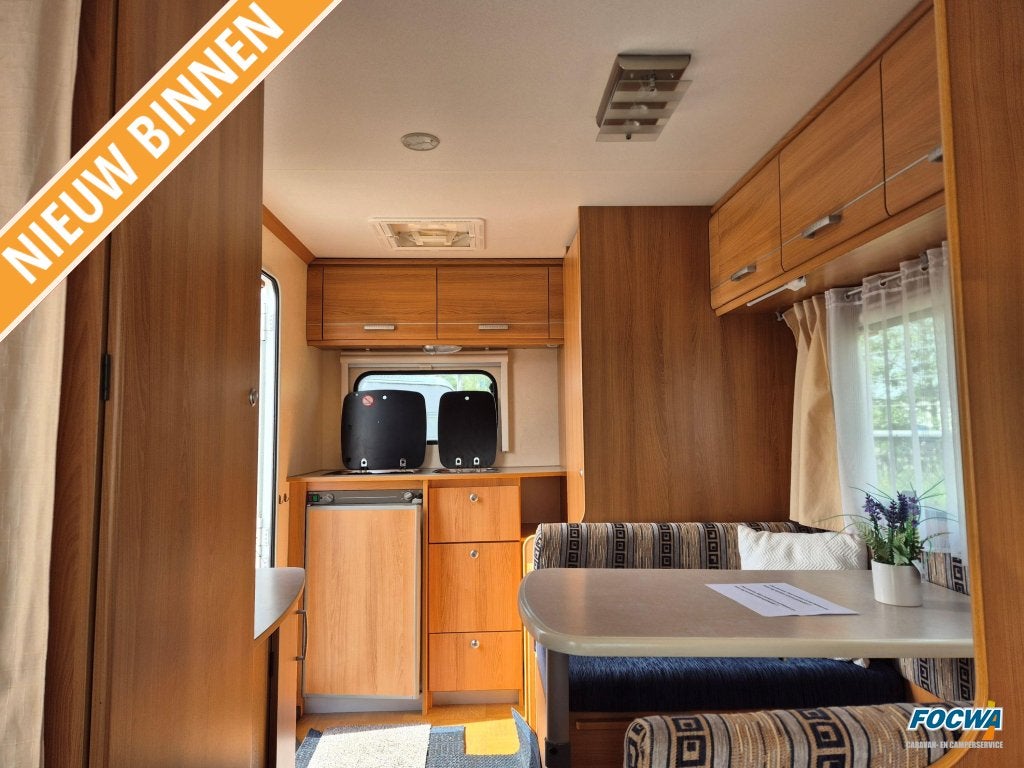Caravelair Antares 400 LUXE Dwarsbed treinzit Luifel, Bedrijf, Treinzit, 750 - 1000 kg, 4 tot 5 meter