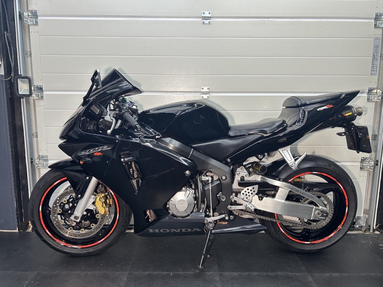 Honda CBR 600 RR - Sportieve betrouwbare motor 2003 km 39000, LED Verlichting, 4 cilinders, Motorrijbewijs A, Gebruikt